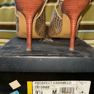 Women's Gold/ Brown Heels